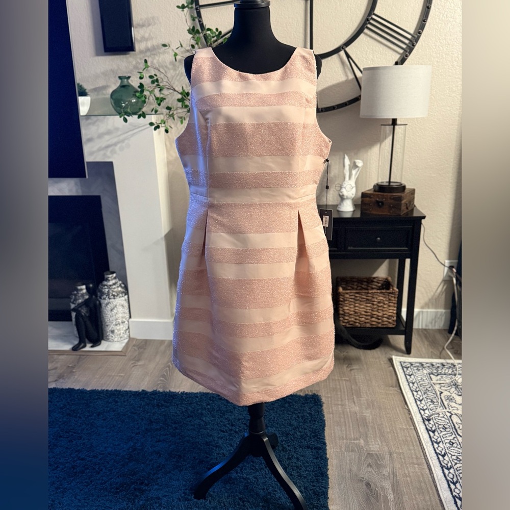 NWT Tommy Hilfiger Pink Sheath Mini Dress with Scoop Neck